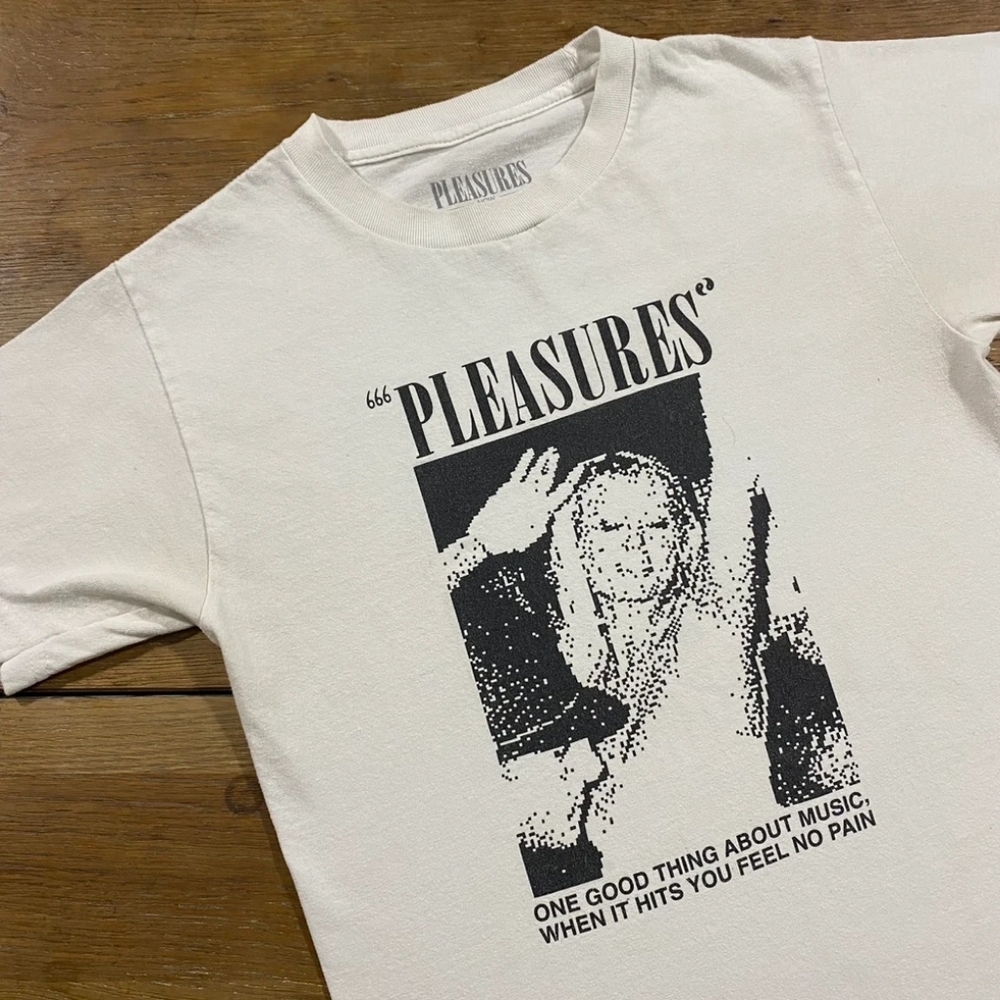 RARE PLEASURES Paris Hilton Party Tee